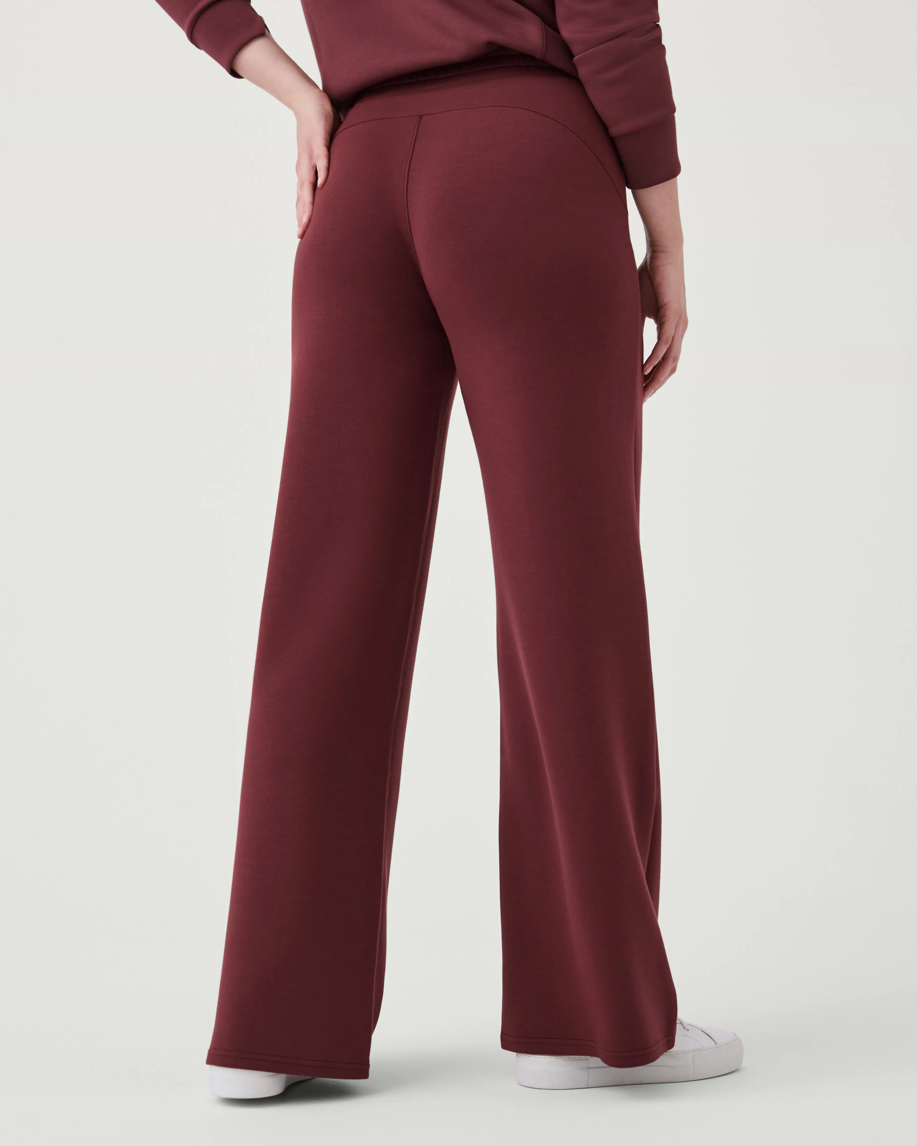 AirEssentials Wide Leg Pant