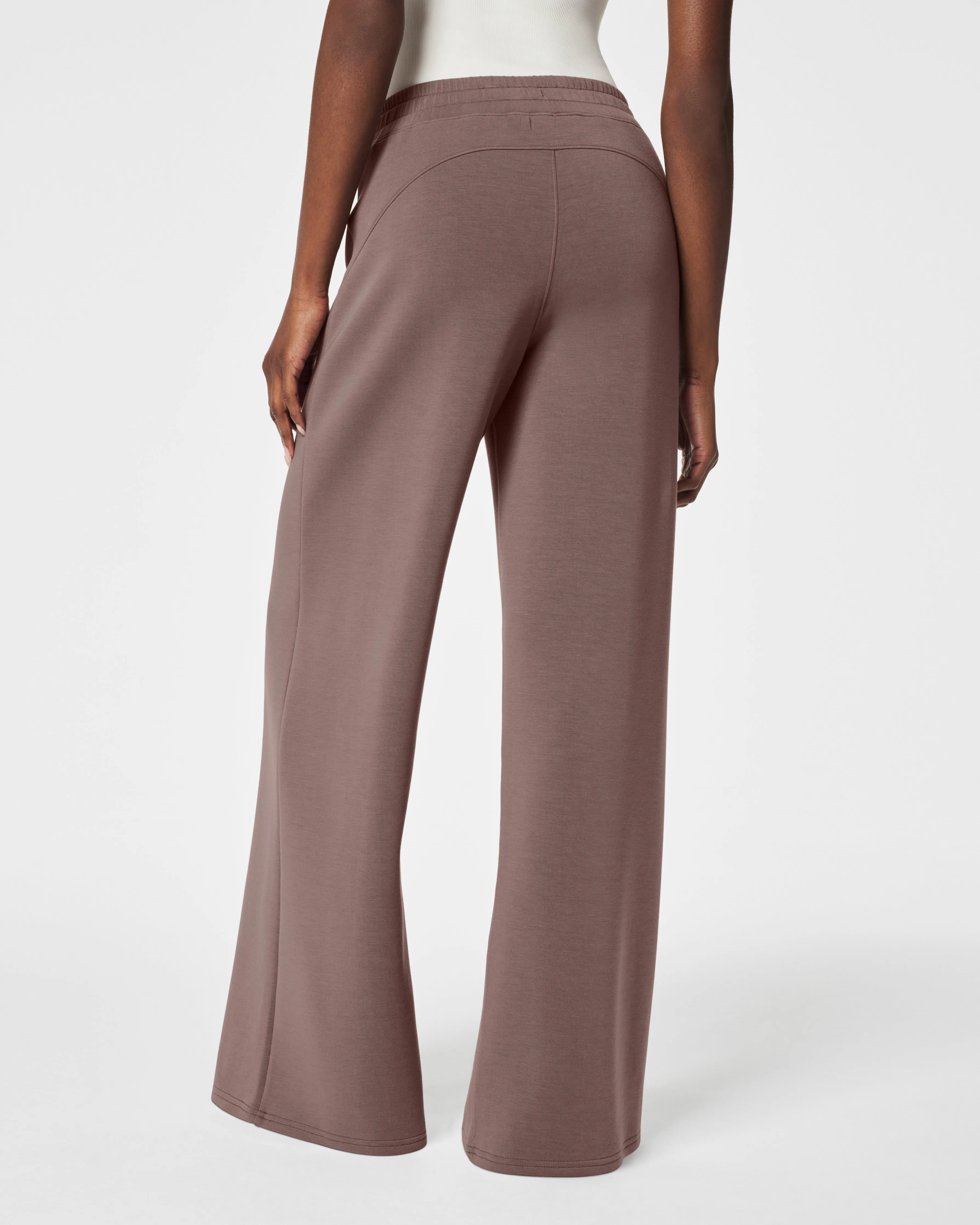 AirEssentials Wide Leg Pant