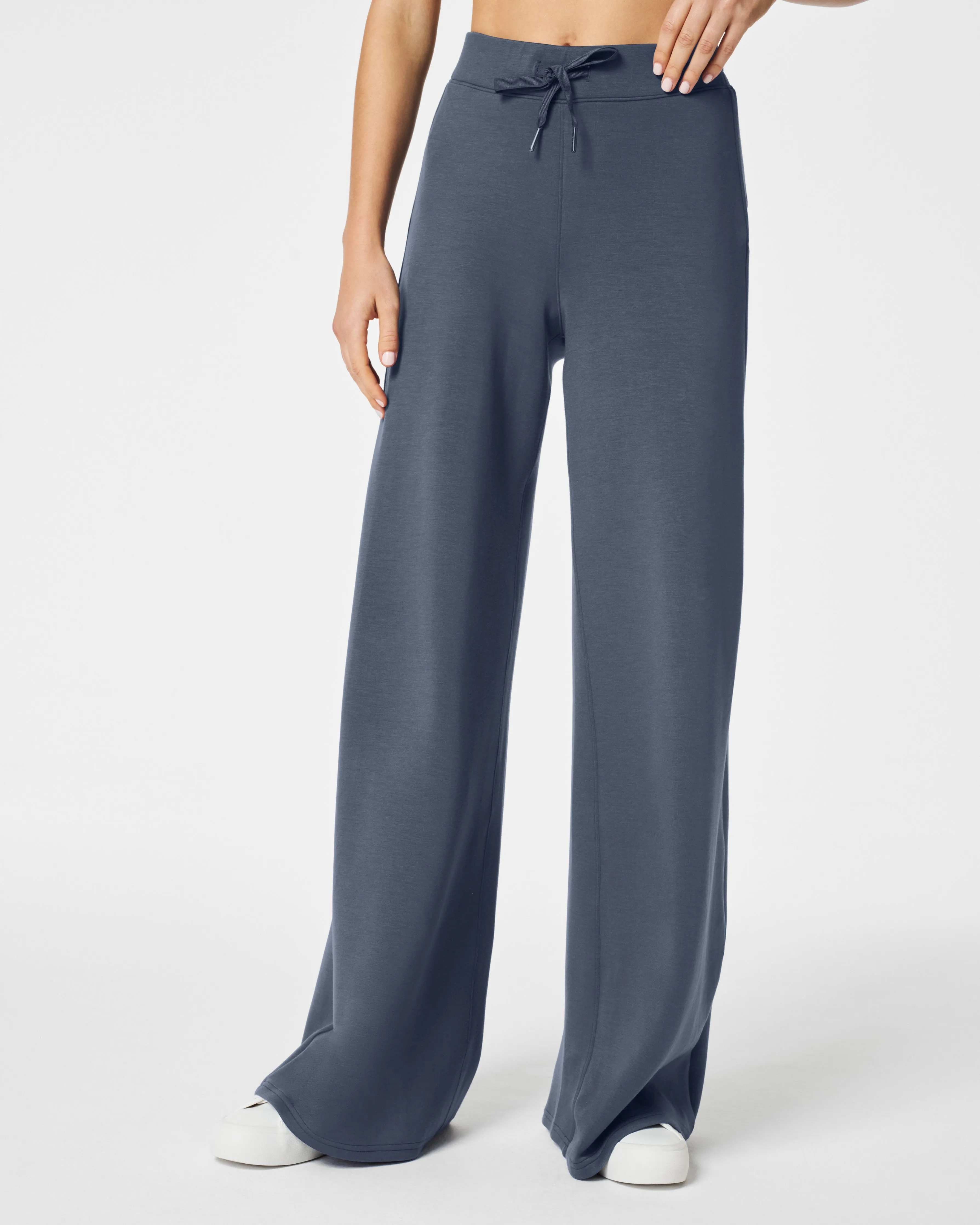 AirEssentials Wide Leg Pant