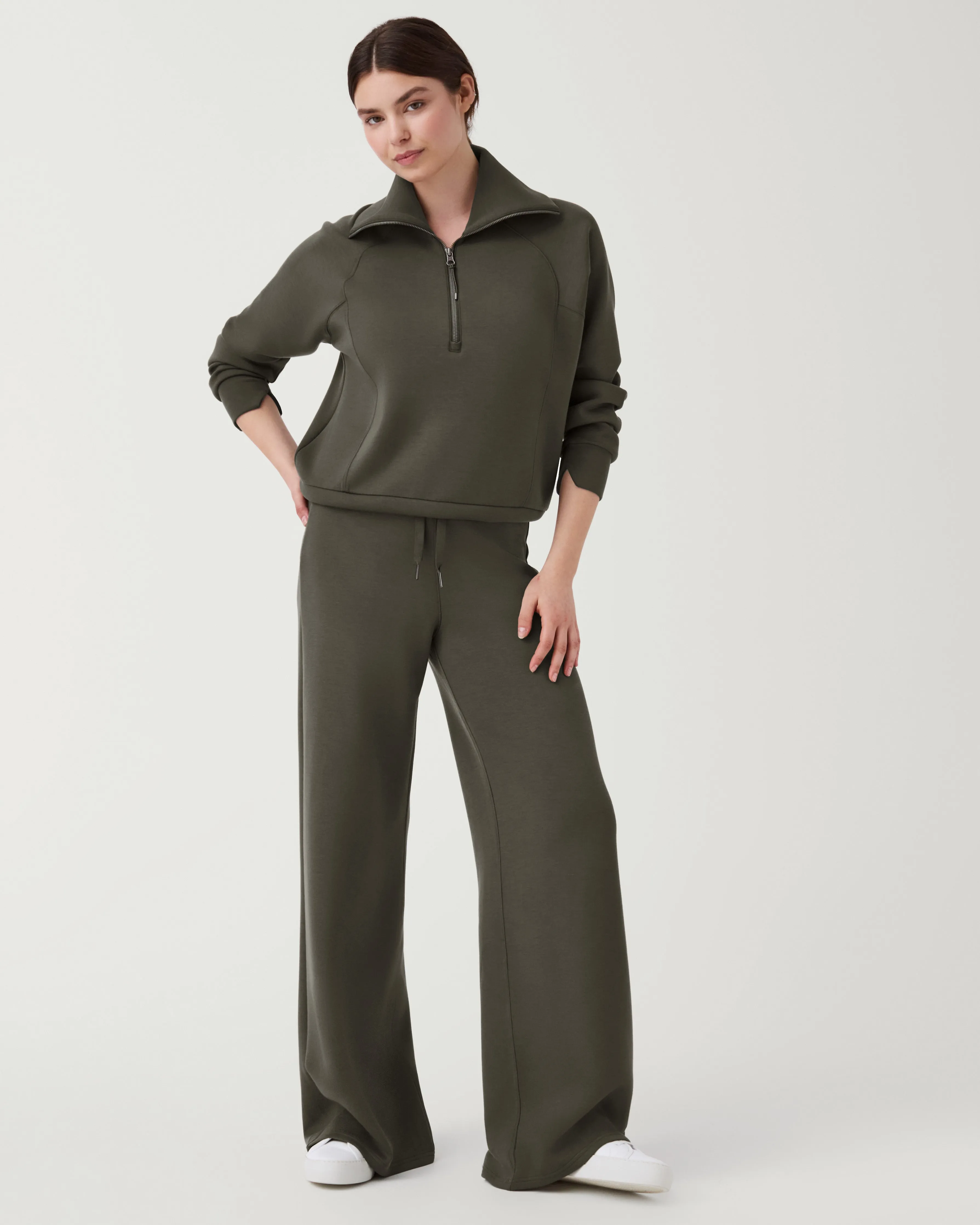 AirEssentials Wide Leg Pant