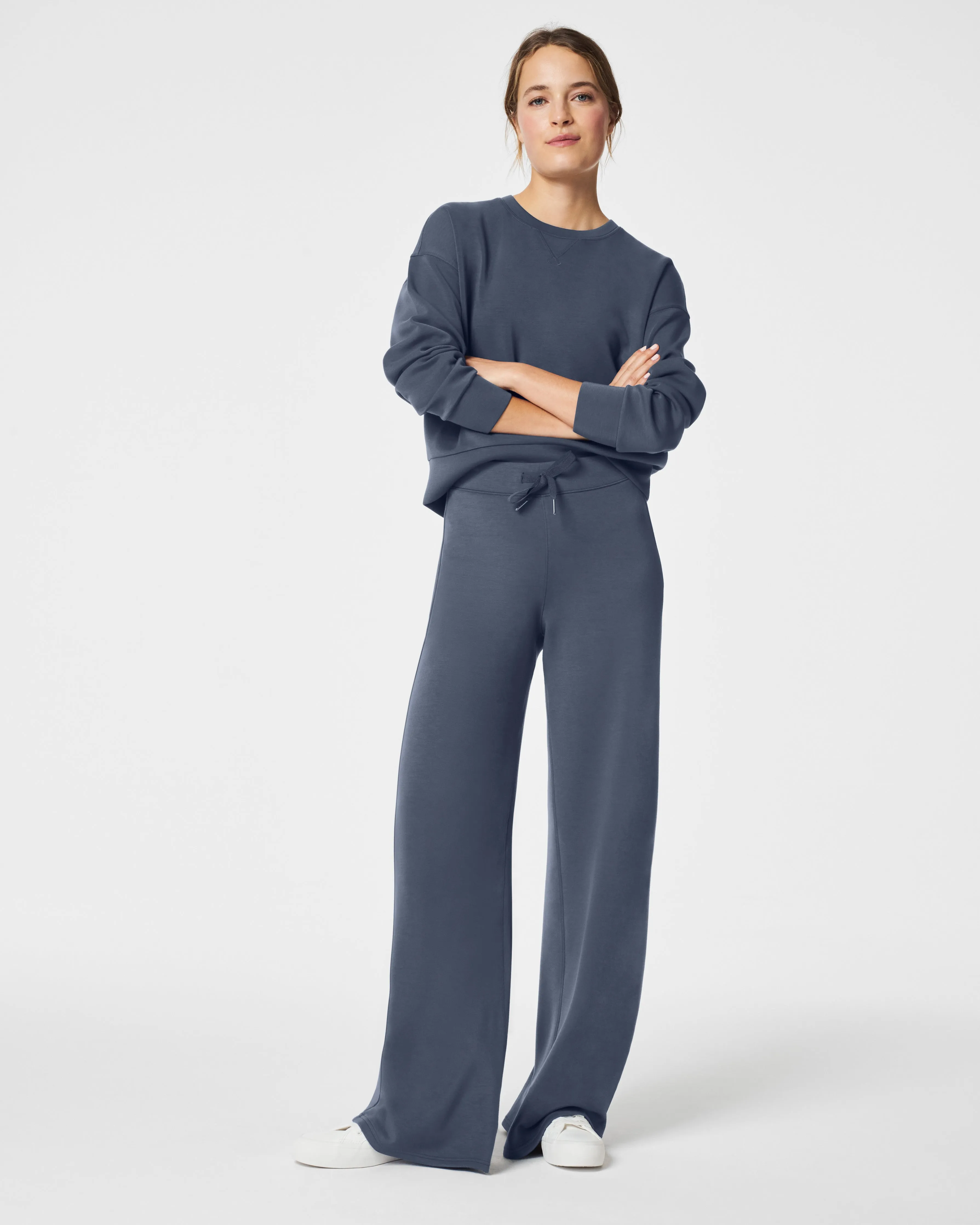 AirEssentials Wide Leg Pant