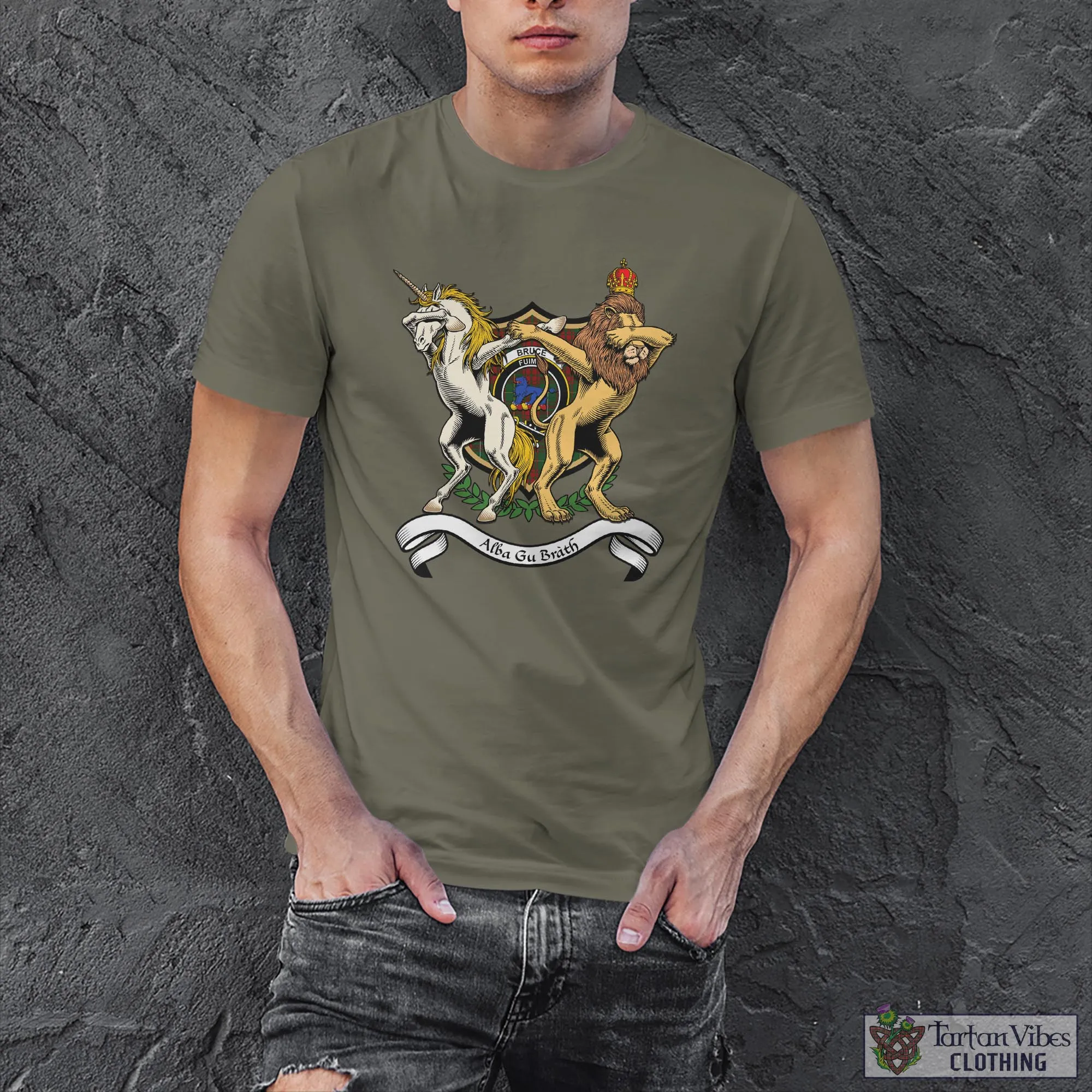 Bruce Hunting Family Crest Cotton Men's T-Shirt with Scotland Royal Coat Of Arm Funny Style