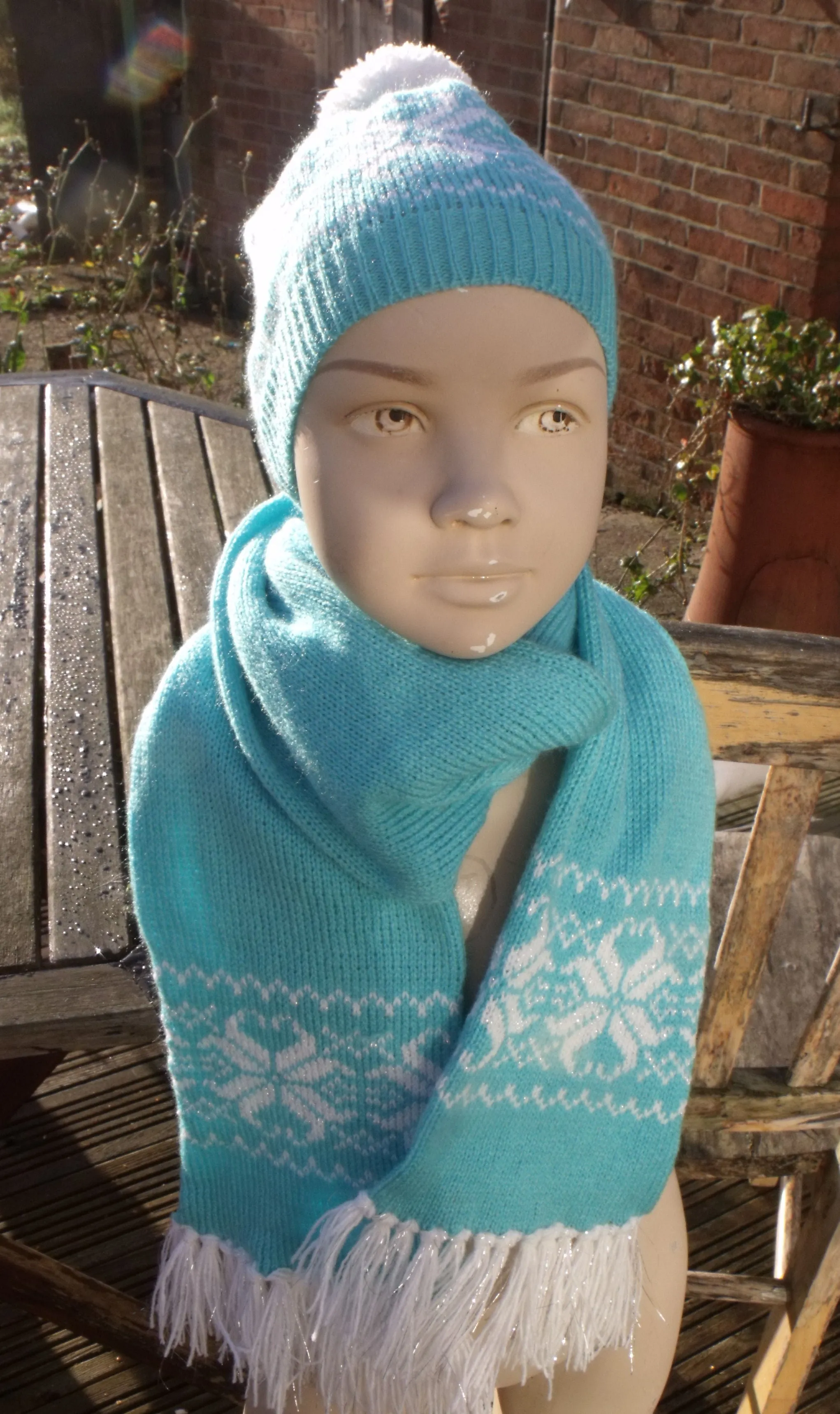 Child's hat and scarf set, snowflakes and frost design.