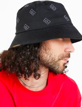 FLAGS BUCKET HAT