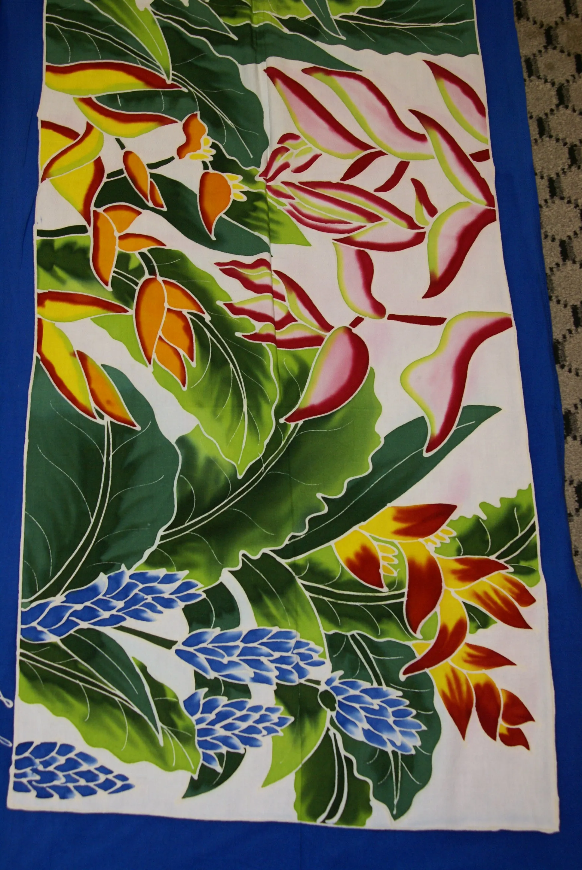 HIGH QUALITY HAND PAINTED TEXTILE FABRIC HALF SARONG OR BEACH SKIRT SIGNED BY THE ARTIST: DETAILED MOTIFS OF BLOOMING GINGER, BIRD OF PARADISE, TROPICAL PLANTS, RICH COLORS 74" x 23" (no SC10)