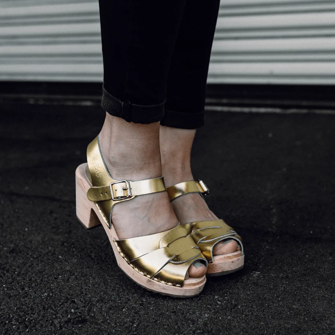 Lotta from Stockholm Classic Peep Toe Gold Clogs