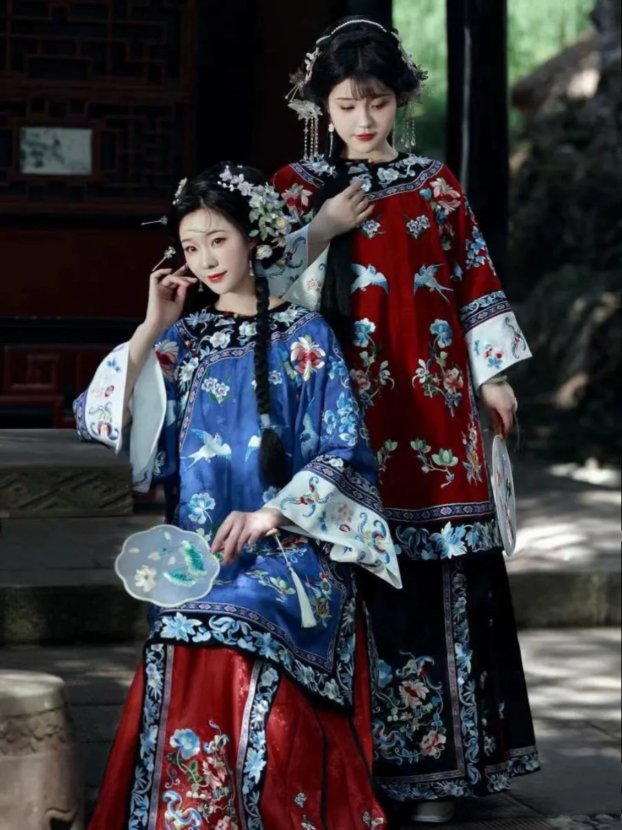 Mei Gui 玫瑰 Rose Cloud Embroidered Qing Han Set