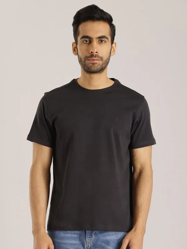 Men Solid Crew Neck T-Shirt