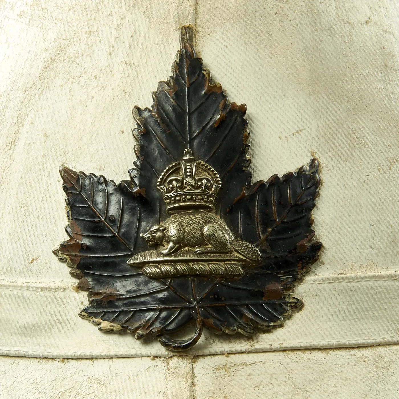 Original Late British Victorian P-1877 Colonial Canadian Police Sun Helmet with King's Crown Badge