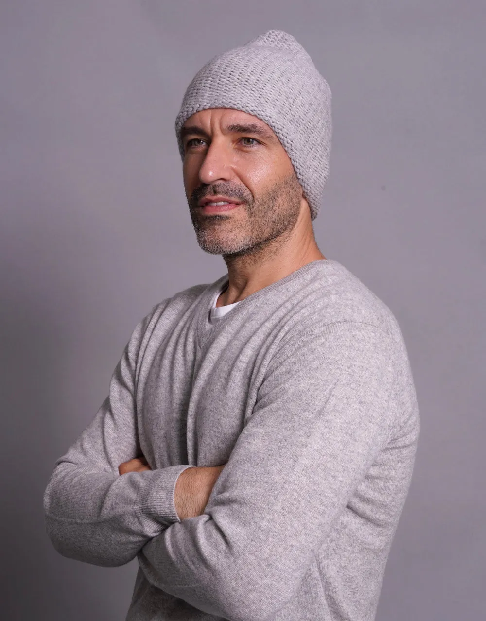 The Cashmere Beanie in Silver