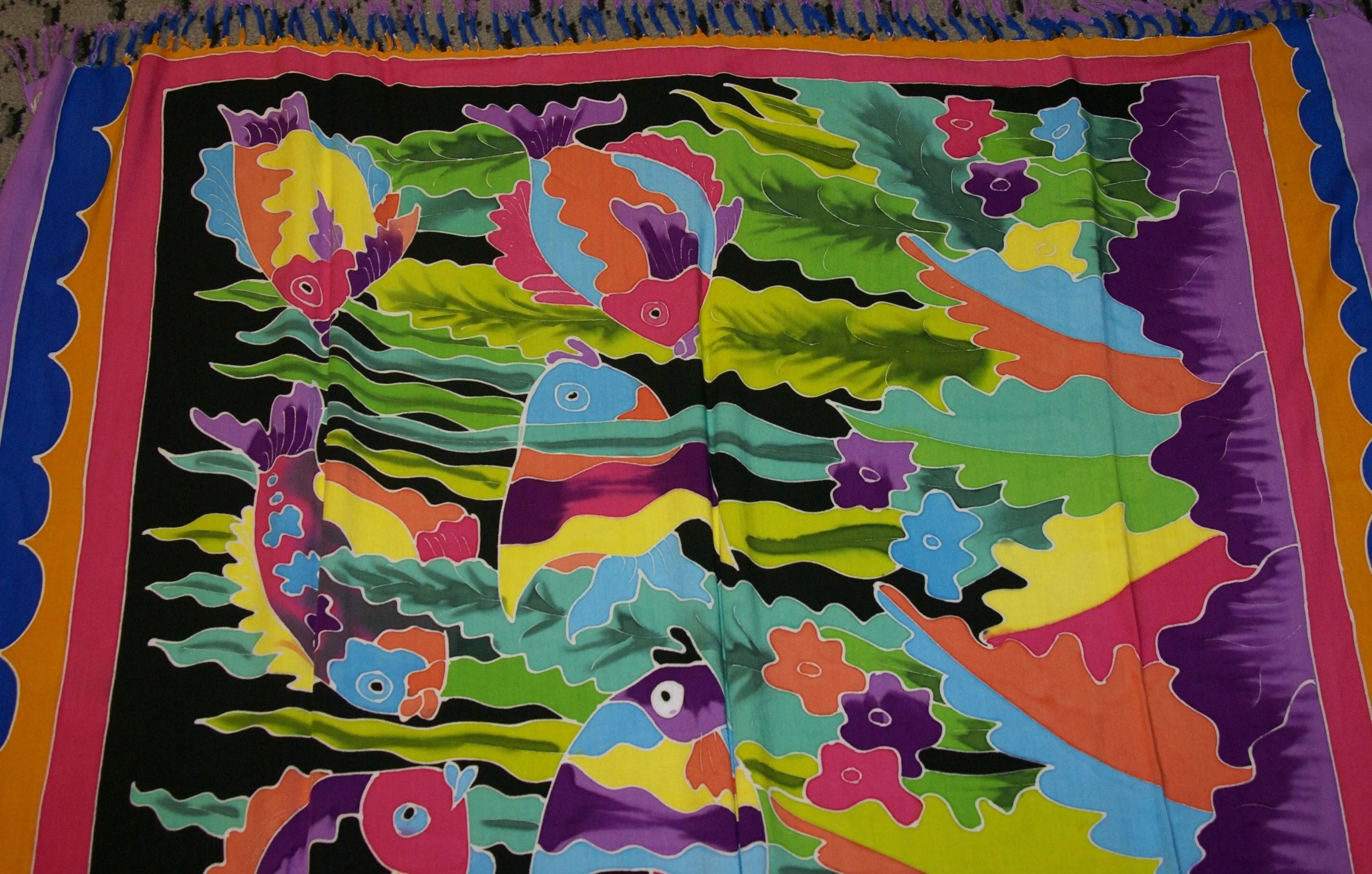 UNIQUE HIGH QUALITY HAND PAINTED TEXTILE FABRIC SARONG, SIGNED BY THE ARTIST. VIBRANT COLORS & VERY DETAILED MOTIFS OF FISH & AQUATIC PLANTS, 70” x 48” (no 25G)