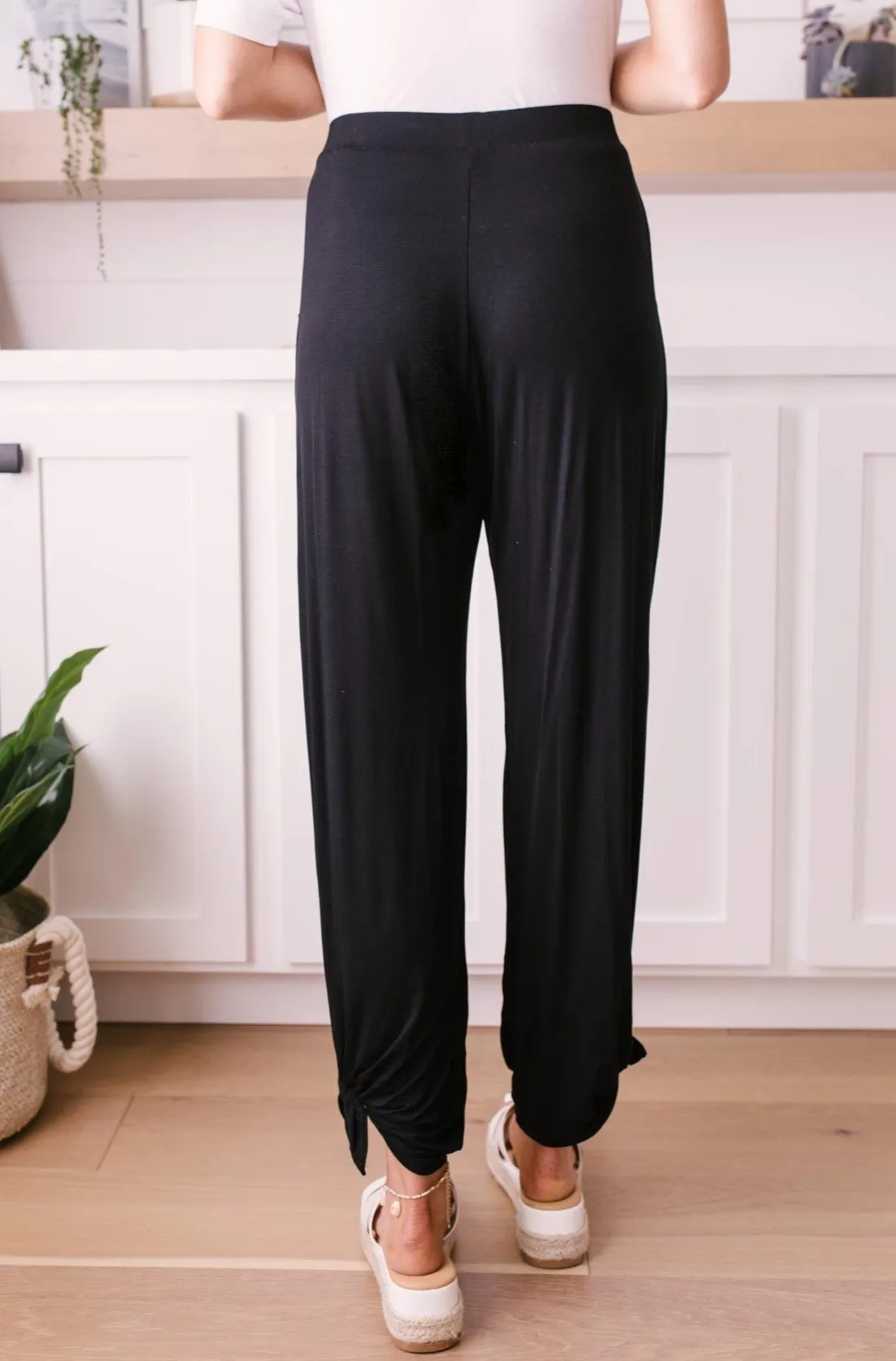 Vacation Lounge Pants in Black