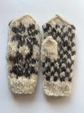 Woolen winter mittens